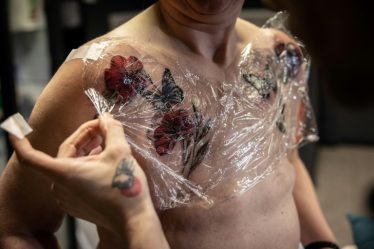 Tatouage gratuit pour les survivantes du cancer du sein aux Pays-Bas – Science et Avenir - 13