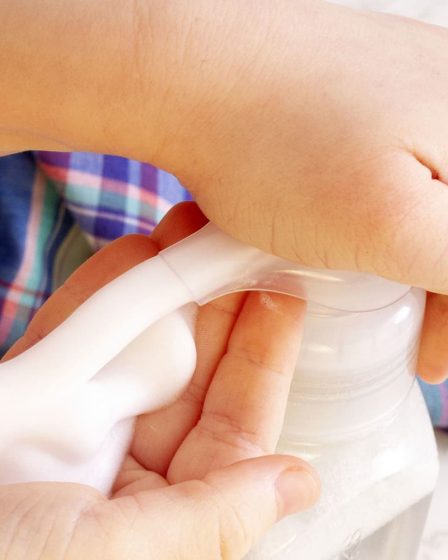 Comment faire votre propre savon moussant pour les mains 2 Comment faire votre propre savon moussant pour les mains - 1