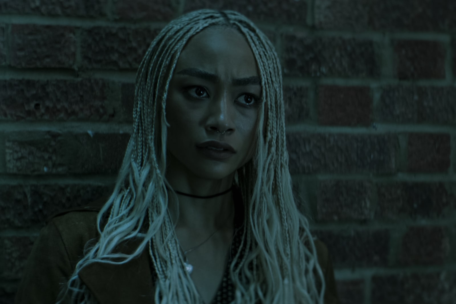 3 choses que nous voulons voir lors de la première de You saison 4 partie 2 4 Vous saison 4 partie 2 - Marienne