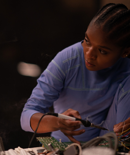 Pourquoi la série Disney+ de la phase 5 du Marvel Cinematic Universe, "Ironheart", sera la première tentative de Disney MCU de toiletter vos enfants. 23 Pourquoi la série Disney+ de la phase 5 du Marvel Cinematic Universe, "Ironheart", sera la première tentative de Disney MCU de toiletter vos enfants. - 22