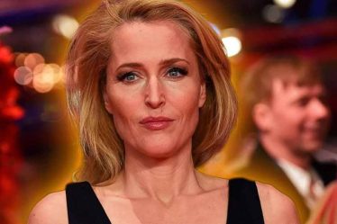 "Je veux avoir de vos nouvelles" : Sex Education La star Gillian Anderson lance une campagne pour explorer la sexualité féminine et demande aux femmes de partager avec elle leurs fantasmes les plus profonds - FandomWire - 6