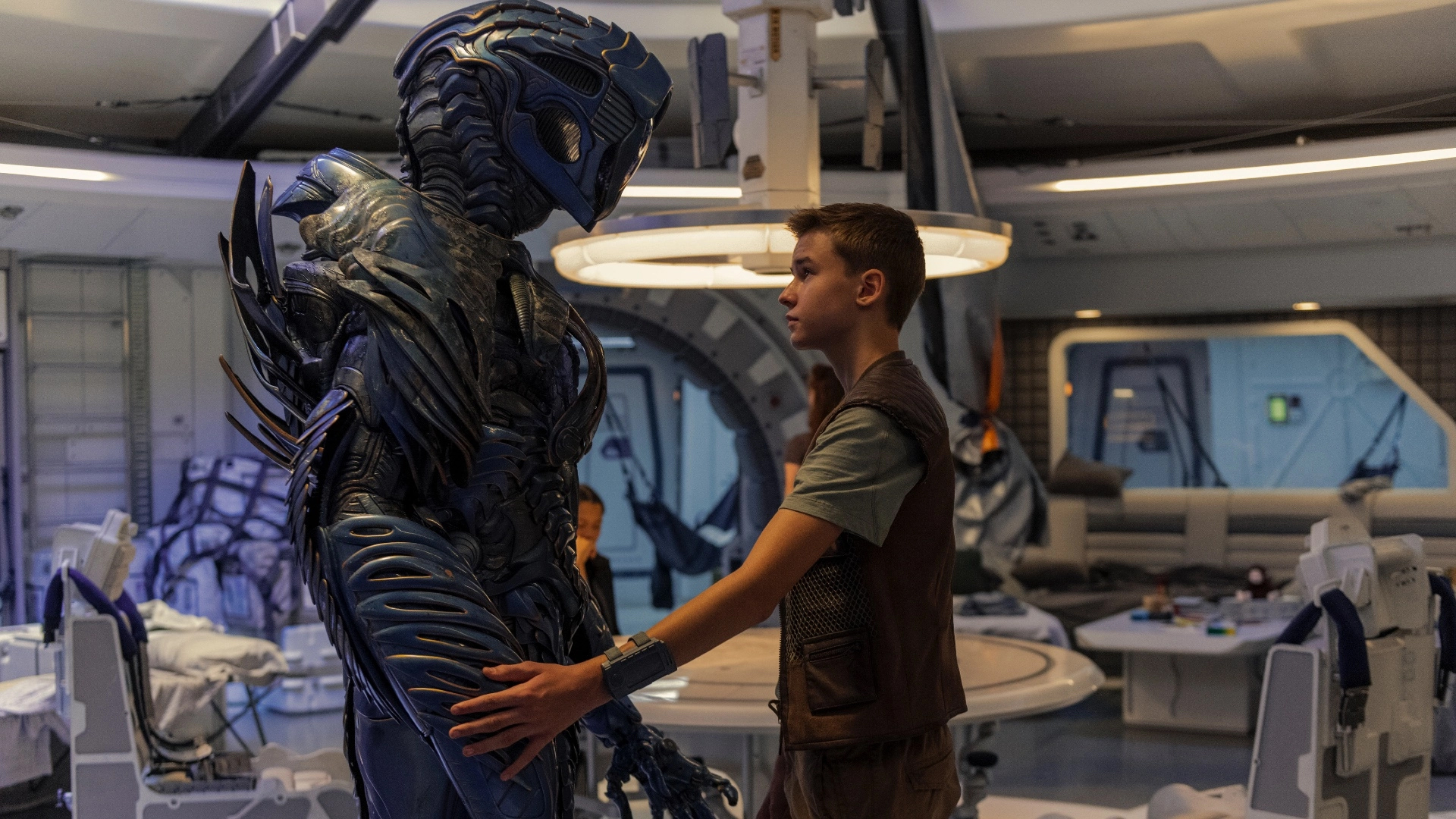Les 10 séries à regarder absolument comme The Mandalorian, en attendant la saison 3 13 Lost in Space