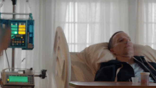Qui Georgia tue-t-elle dans Ginny & Georgia ? Tous ses meurtres expliqués 6 Pourquoi Georgia tue-t-elle Tom dans Ginny & Georgia saison 2 ?