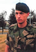"Tout ce qu'il voulait, c'était servir la France": un frère réalise un film sur la mort d'une recrue d'élite | France 2 Jallal Hami en uniforme.