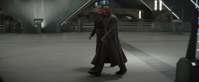 Questions avant la première de la saison 3 de The Mandalorian 6 Le Dr Pershing se fait repérer dans la saison 3 de MANDALORIAN