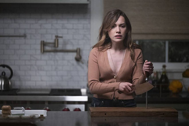 L'amour est-il en toi saison 4 ? Comment Love est-il mort dans la saison 3 ? 4 Victoria Pedretti est-elle dans You saison 4 ?