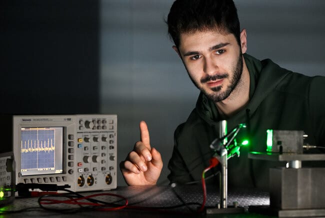 Des ingénieurs développent une photodiode "impossible" avec une efficacité de 200 % 3 test de fréquence cardiaque à photodiode