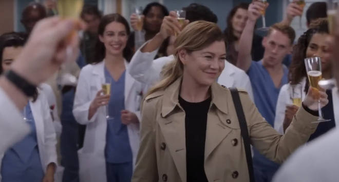 Les fans de Grey's Anatomy qualifient l'épisode d'adieu d'Ellen Pompeo de "pire épisode de tous les temps" 4 Meredith s'arrête brièvement à sa fête de départ avant de prendre l'avion pour Boston