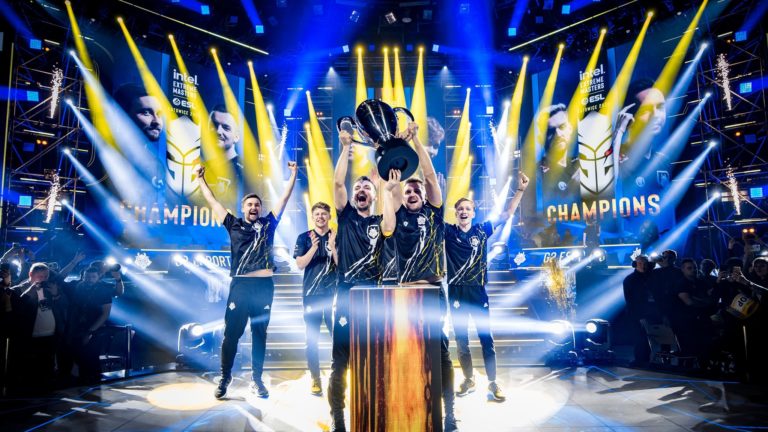 La star CS:GO de G2 décompose le parcours de l'équipe vers le championnat IEM Katowice 2 La star CS:GO de G2 décompose le parcours de l'équipe vers le championnat IEM Katowice - 1