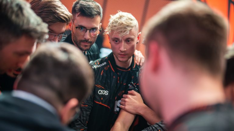 Rekkles était censé être le cinquième ADC de Fnatic pendant l'intersaison du LEC 2 Rekkles était censé être le cinquième ADC de Fnatic pendant l'intersaison du LEC - 1