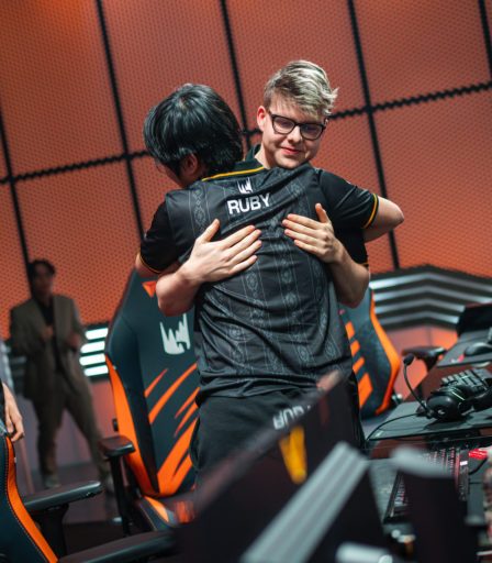 Team Heretics jouera la prochaine série de phases de groupes du LEC depuis le bureau après que le joueur ait été testé positif au COVID 10 Team Heretics jouera la prochaine série de phases de groupes du LEC depuis le bureau après que le joueur ait été testé positif au COVID - 9