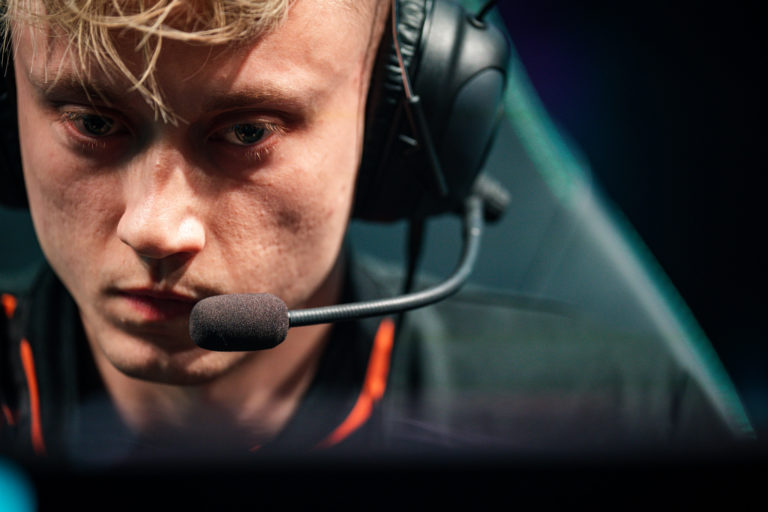 Rekkles dit qu'il s'est senti "à la merci de Upset" après la performance décevante de Fnatic au LEC Winter Split 2 Rekkles dit qu'il s'est senti "à la merci de Upset" après la performance décevante de Fnatic au LEC Winter Split - 1
