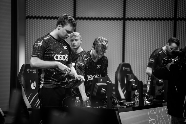 Pourquoi Fnatic a-t-il terminé en bas du classement du LEC Winter Split 2023 ? 2 Pourquoi Fnatic a-t-il terminé en bas du classement du LEC Winter Split 2023 ? - 1