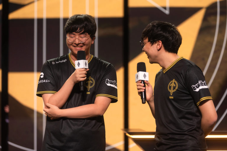 Les Golden Guardians apaisent les sceptiques, poursuivent la séquence LCS brûlante avec une victoire convaincante contre EG 2 Les Golden Guardians apaisent les sceptiques, poursuivent la séquence LCS brûlante avec une victoire convaincante contre EG - 1