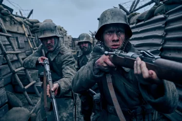 All Quiet on the Western Front" remporte un grand prix aux BAFTA Awards 2023 - KSHVID 'All Quiet on the Western Front" remporte un grand prix aux BAFTA Awards 2023 - 10