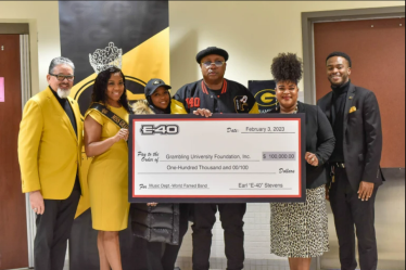 E-40 fait un don de 100 000 dollars à l'Université d'État de Grambling - 9
