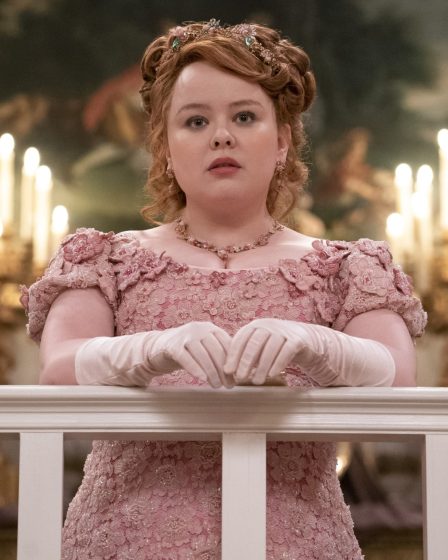 La date de sortie de la saison 1 de Queen Charlotte laisse présager un retard pour la saison 3 de Bridgerton 10 La date de sortie de la saison 1 de Queen Charlotte laisse présager un retard pour la saison 3 de Bridgerton - 9