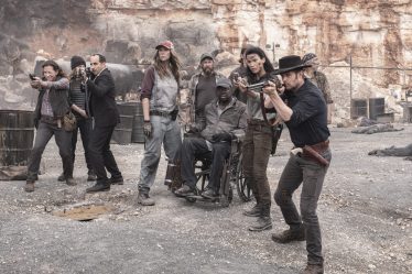 La star de Fear The Walking Dead explique pourquoi "il est temps de mettre fin" à la série - 12