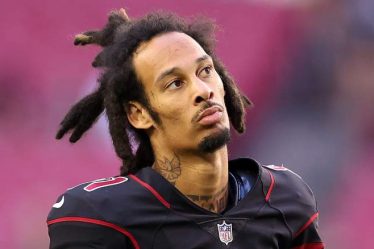 Les fans réagissent à l'annonce d'un changement de nom bizarre par l'ancien WR des Jets. - 12