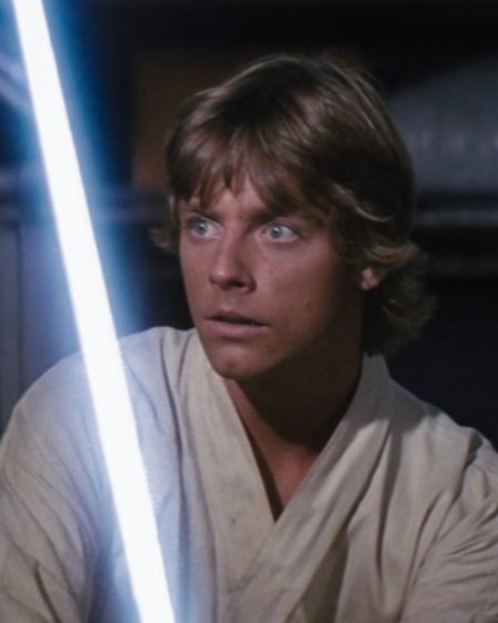 Mark Hamill de Star Wars pensait que le parcours de Luke Skywalker reflétait le sien - Looper - 108