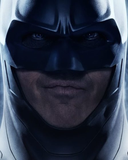 Michael Keaton reprend le rôle de Batman dans l'affiche officielle de The Flash 59 Michael Keaton reprend le rôle de Batman dans l'affiche officielle de The Flash - 58