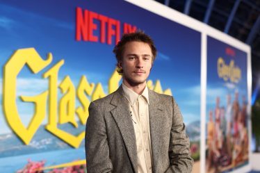 Taille de Drew Starkey : Quelle est la taille du Outer Banks acteur ? - 12