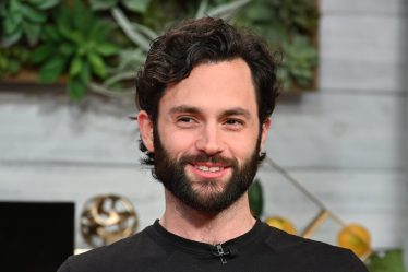 Valeur nette de Penn Badgley (et 5 choses que vous ne saviez pas sur la star de You) - 25