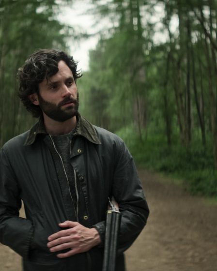 Vic meurt-il dans Vous saison 4 partie 1 ? (spoilers) 85 Vic meurt-il dans Vous saison 4 partie 1 ? (spoilers) - 84