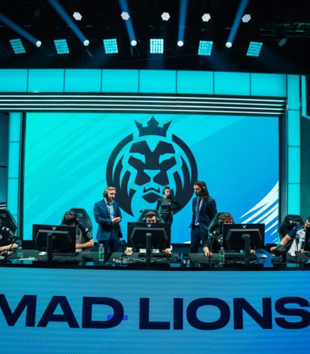 Les MAD Lions arrachent le billet des séries éliminatoires du LEC avec une victoire rapide contre Astralis 2 Les MAD Lions arrachent le billet des séries éliminatoires du LEC avec une victoire rapide contre Astralis - 1