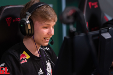 CS:GO prodigy m0NESY renverse s1mple alors que G2 marche sur NAVI - 7