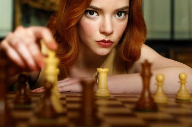 Le compte Twitter d'Anya Taylor Joy piraté ; Publié Tweet Teasing 'The Queen's Gambit 2' - 10