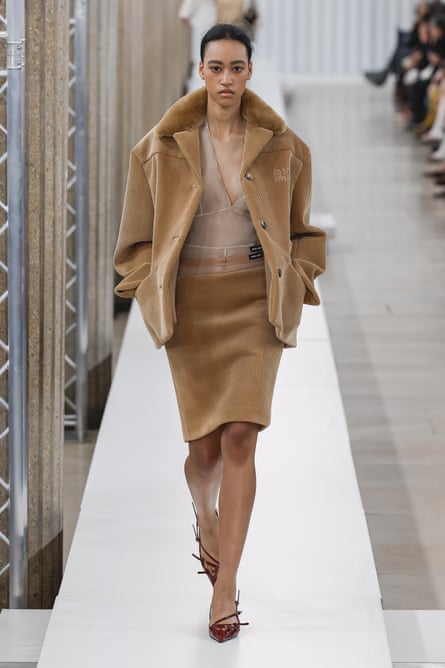 mannequin lors du défilé Miu Miu cette semaine.
