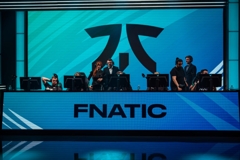 Fnatic serait sur le point de nommer un nouvel entraîneur-chef du LEC 2 Fnatic serait sur le point de nommer un nouvel entraîneur-chef du LEC - 1