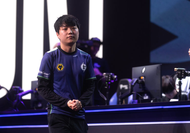L'un des plus anciens champions de la Ligue fait ses débuts en LCS dans la victoire d'Evil Geniuses sur FlyQuest 2 L'un des plus anciens champions de la Ligue fait ses débuts en LCS dans la victoire d'Evil Geniuses sur FlyQuest - 1