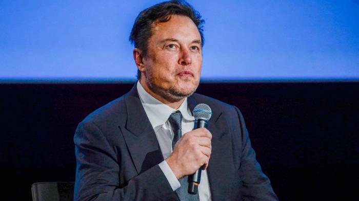 Elon Musk a un projet pour contrer l'intelligence artificielle, qu'il juge trop "éveillée" 2 Elon Musk a un projet pour contrer l'intelligence artificielle, qu'il juge trop "éveillée" - 1