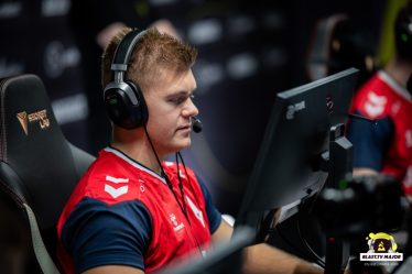 Dev1ce, blâmeF sauve Astralis CS:GO de l'élimination à Paris Major RMR avec un effort de transport massif - 9