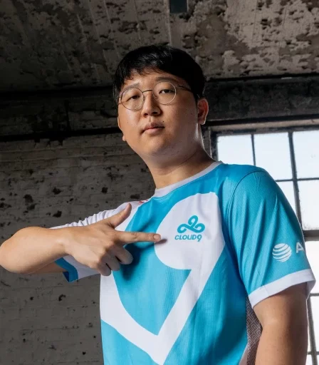 EMENES de Cloud9 a sollicité les conseils de Chovy immédiatement après la perte déséquilibrée du MSI 2023 41 EMENES de Cloud9 a sollicité les conseils de Chovy immédiatement après la perte déséquilibrée du MSI 2023 - 40
