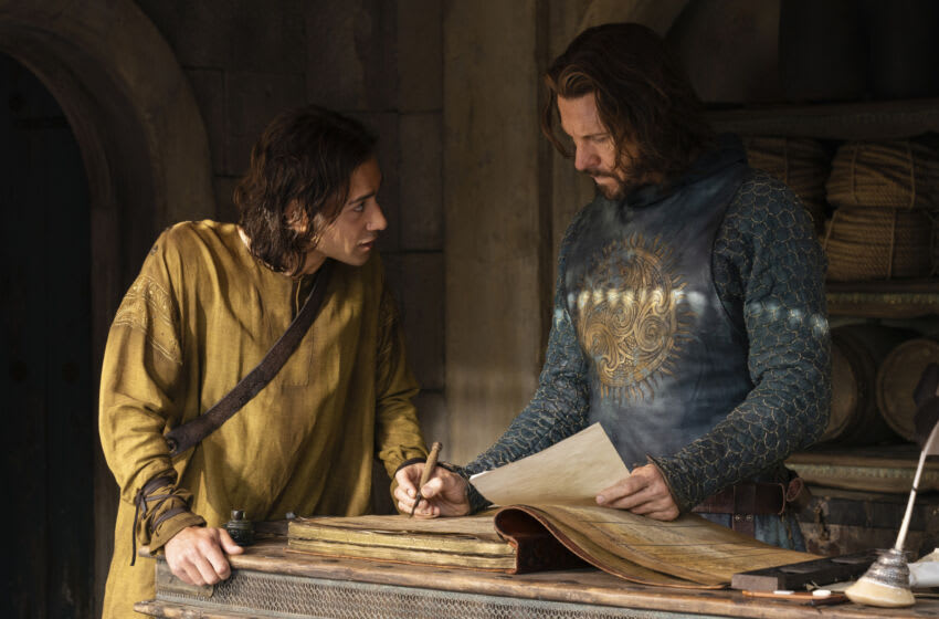 Maxim Baldry (Isildur), Lloyd Owen (Elendil)
