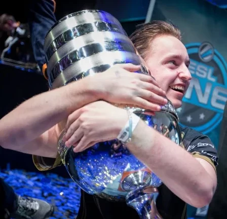 Créer l'histoire de l'esport : une plongée en profondeur dans les 5 meilleures finales majeures CS:GO de tous les temps 47 Créer l'histoire de l'esport : une plongée en profondeur dans les 5 meilleures finales majeures CS:GO de tous les temps - 46