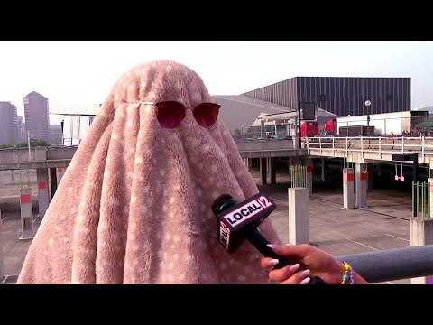 Un fan de Taylor Swift porte un déguisement après avoir été malade au travail pour aller à The Eras Tour - 4