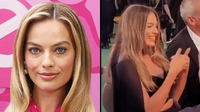 Margot Robbie félicitée après que la vidéo d'elle faisant la langue des signes avec un fan sourd soit devenue virale 3 Margot Robbie faisant la langue des signes avec un fan sourd devient viral