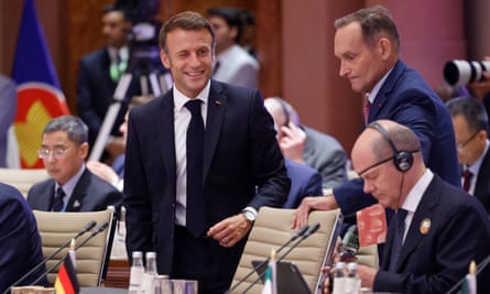 Leçon de Succession : Le meilleur moyen de relancer la France et l'Allemagne ? 1 ‘The team-building is less Yalta and more Waystar Royco-GoJo.’ Emmanuel Macron and Olaf Scholtz at September’s G20 meeting.