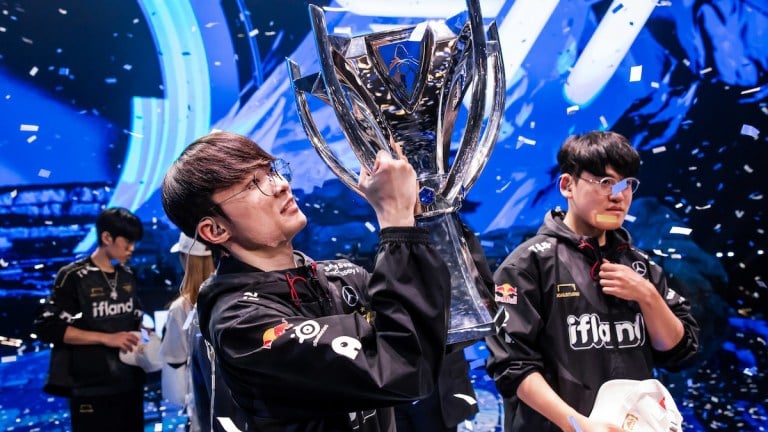 Faker semble avoir changé d’avis avec son skin LoL Worlds 2023 - 1