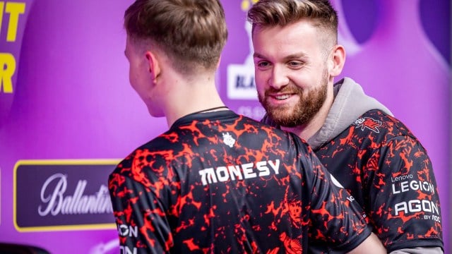 Les intrigues de Counter-Strike que nous aurions aimé voir se réaliser en 2023 4 NiKo et m0NESY, joueurs professionnels CS:GO de G2, célèbrent leur victoire au BLAST Paris Major en mai 2023.
