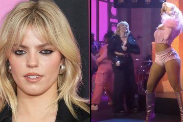 Reneé Rapp a habilement évité un dysfonctionnement de sa tenue lors de la performance de SNL - 13