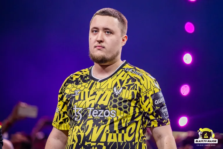 BLAST Paris CS:GO Major aurait gagné plus de 110 millions de dollars en ventes d'autocollants - 1
