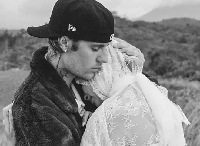 Justin Bieber et Hailey Bieber ont annoncé qu'ils allaient avoir un bébé sur Instagram