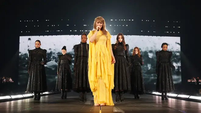 Taylor Swift coupe six chansons de la setlist de la tournée Eras : voir la liste complète 5 Quelles chansons ont été coupées de la tournée Eras de Taylor Swift ?
