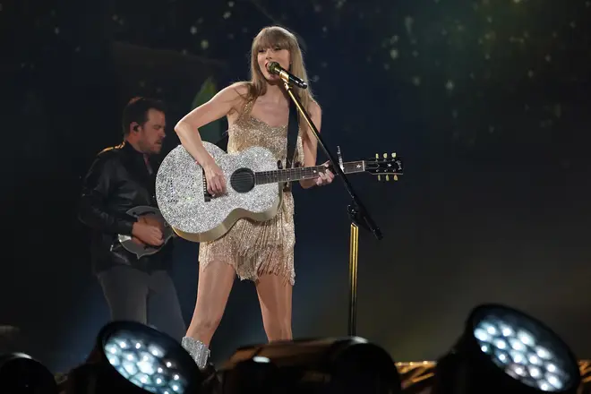 Chaque tenue que Taylor Swift porte lors de la tournée Eras 4 Taylor Swift a des tenues incroyables pour l'Eras Tour