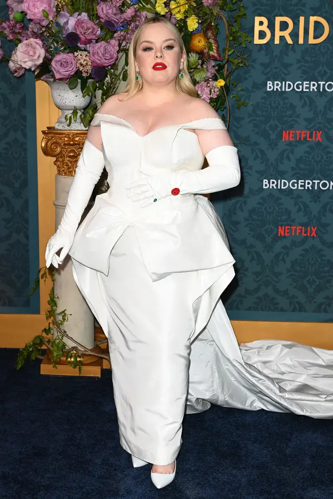 Bridgerton : premiers looks sur le tapis rouge de la saison 3, de Nicola Coughlan à Jonathan Bailey 4 Nicola Coughlan à la première de la saison 3 de Bridgerton sur Netflix